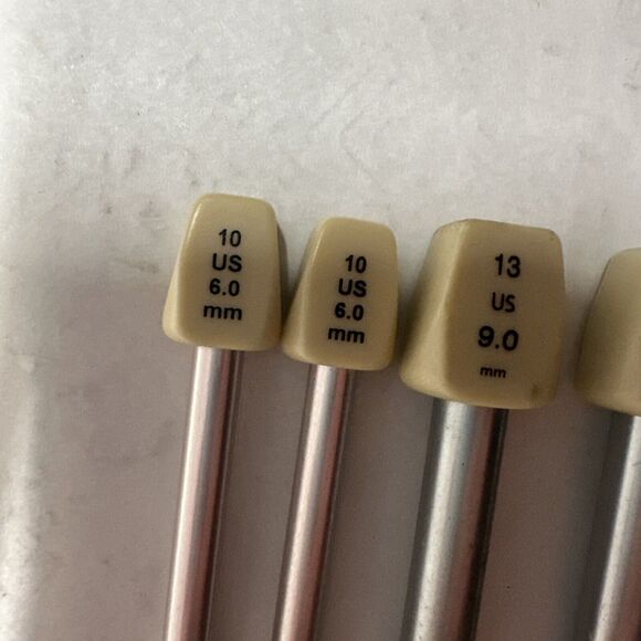 Lot of 4 SusanBates Silvalume SingleKnitting Needles 13 and 10 and a 9.0/6.0mm - Picture 9 of 11